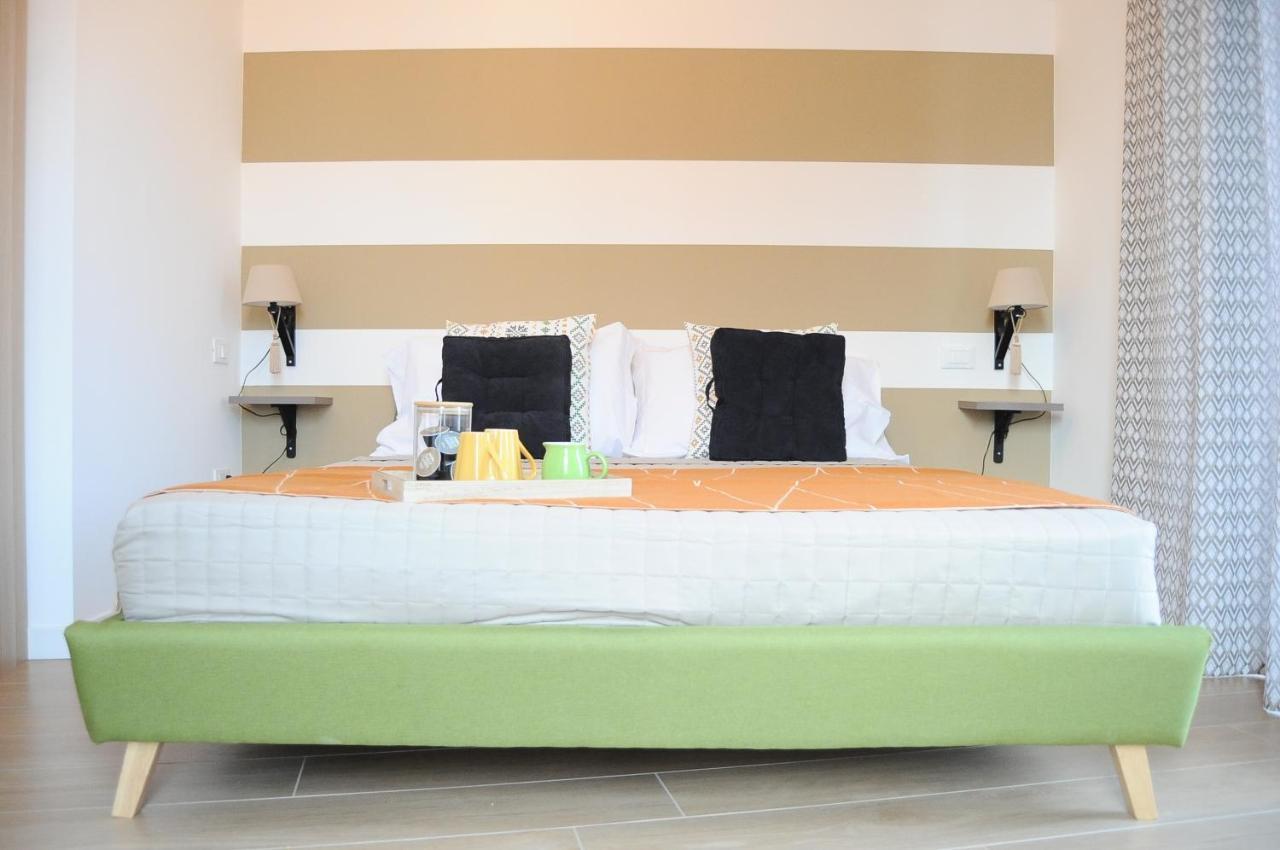 The Corner 180 Suite Cosenza Esterno foto